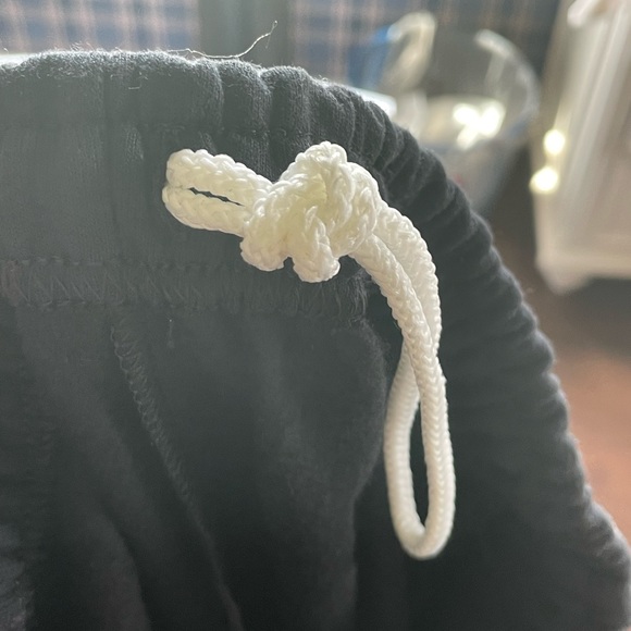 NWT mens black gildan sweatpants - Picture 3 of 3